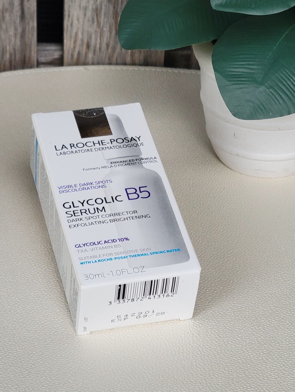 La Roche-Posay Glycolic B5 Serum — White Brightening Face Serum - Picture 6 of 6